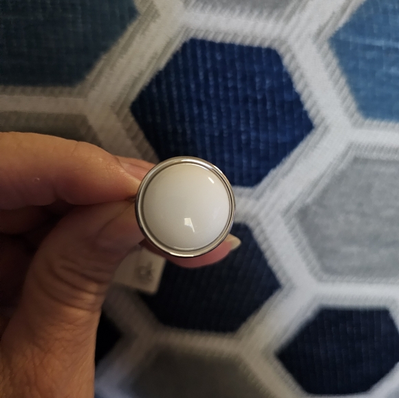 Calvin Klien Ring Round Silver And White Stone - Picture 3 of 7